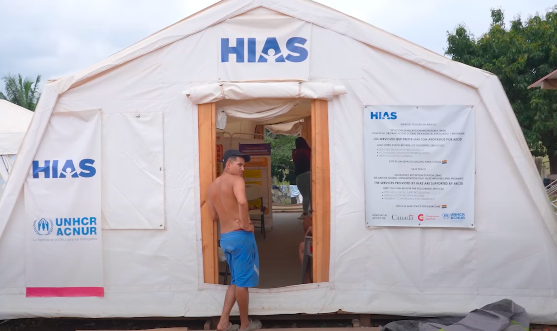 A photo of a HIAS tent inside of a Panamanian refugee camp